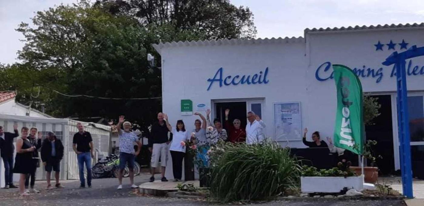 3 Etoiles - Piscine - Ccaihff *